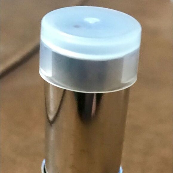Calvin Klein Lipstick in Seashell made in Italy - Picture 3 of 5